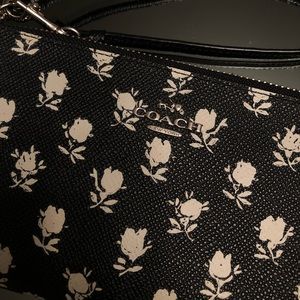 Coach | wristlet